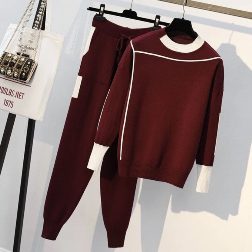 Mallow Sweatshirt & Jogger Set
